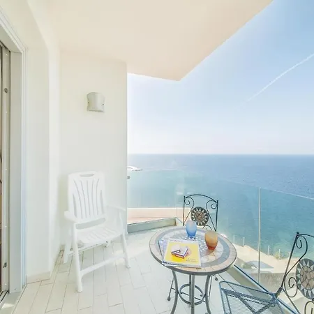 Apartment Miramare *